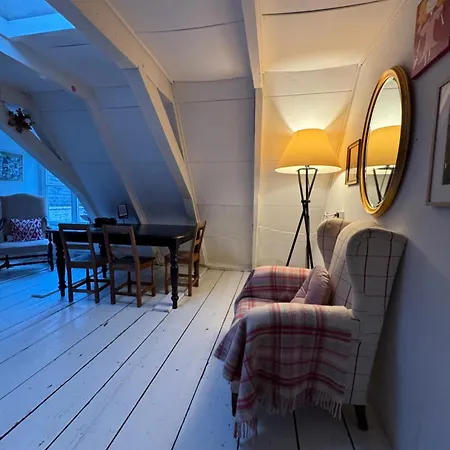 2 For 4 Pax In Monument On 3rd Floor * Amsterdam