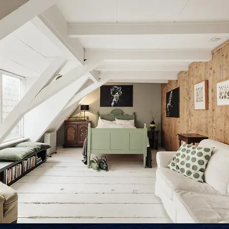 2 For 4 Pax In Monument On 3rd Floor Homestay Amsterdam