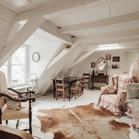2 For 4 Pax In Monument On 3rd Floor Rum i privatbostad *